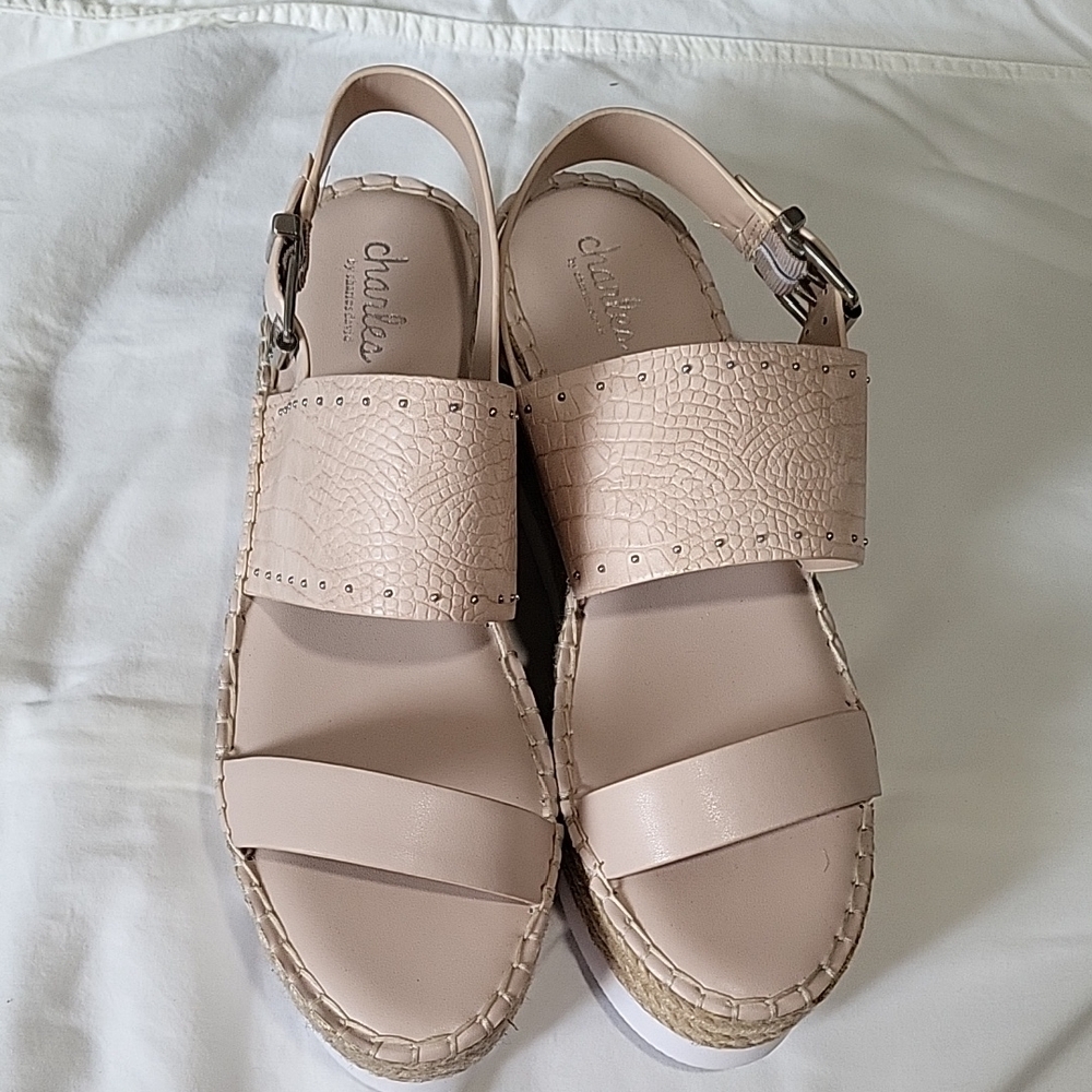 Charlies By Charles David Scale 10M Cream Espadrilles with Cushioned Footbed